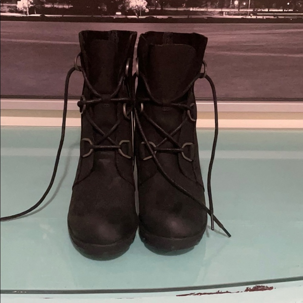 NWT Sorel Joan of Artic boots